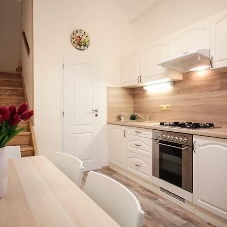 Family Duplex On Wenceslas Square Apartment Prague Luaran gambar