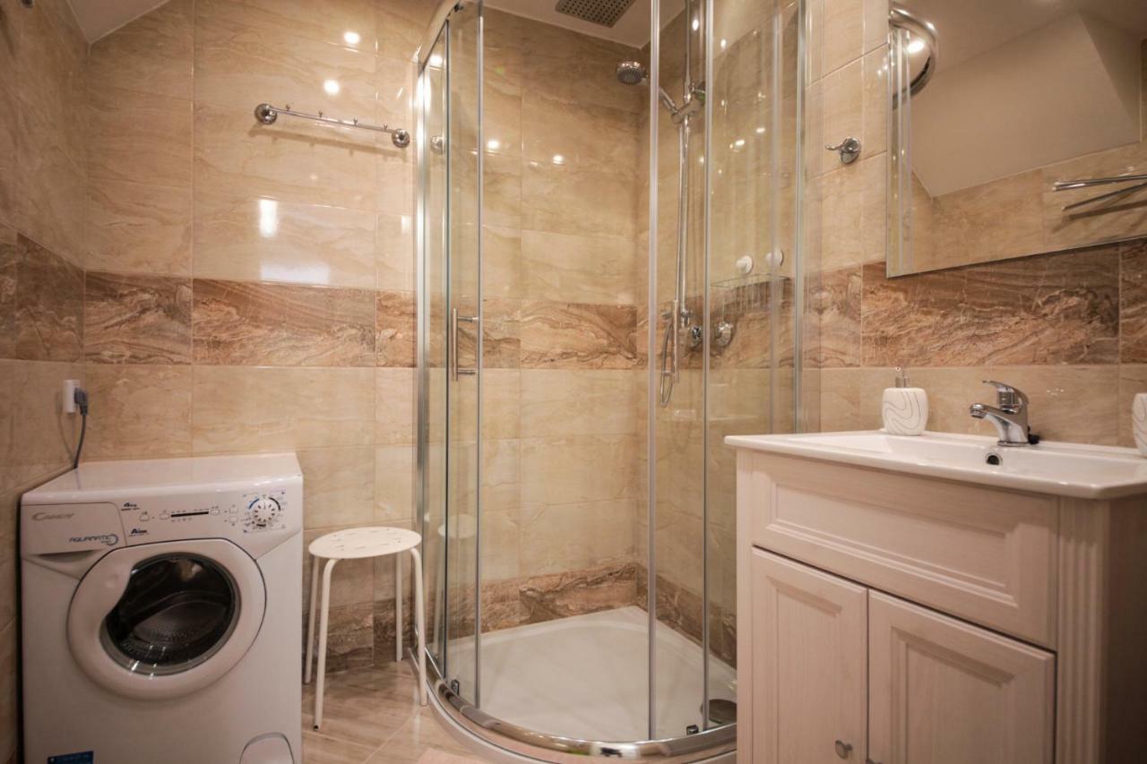 Family Duplex On Wenceslas Square Apartment Prague Luaran gambar