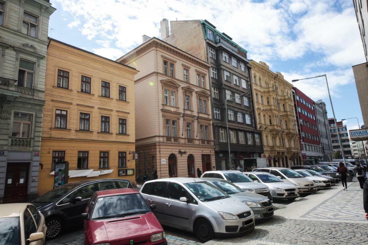 Family Duplex On Wenceslas Square Apartment Prague Luaran gambar